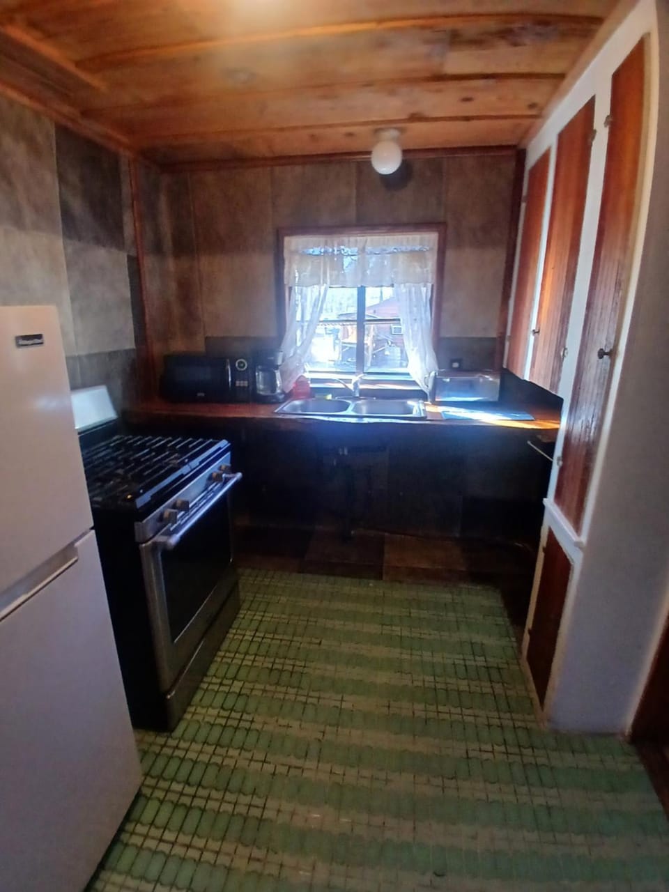 Cabin 33, 3 bedroom 2 bath Cabin in Big Bear