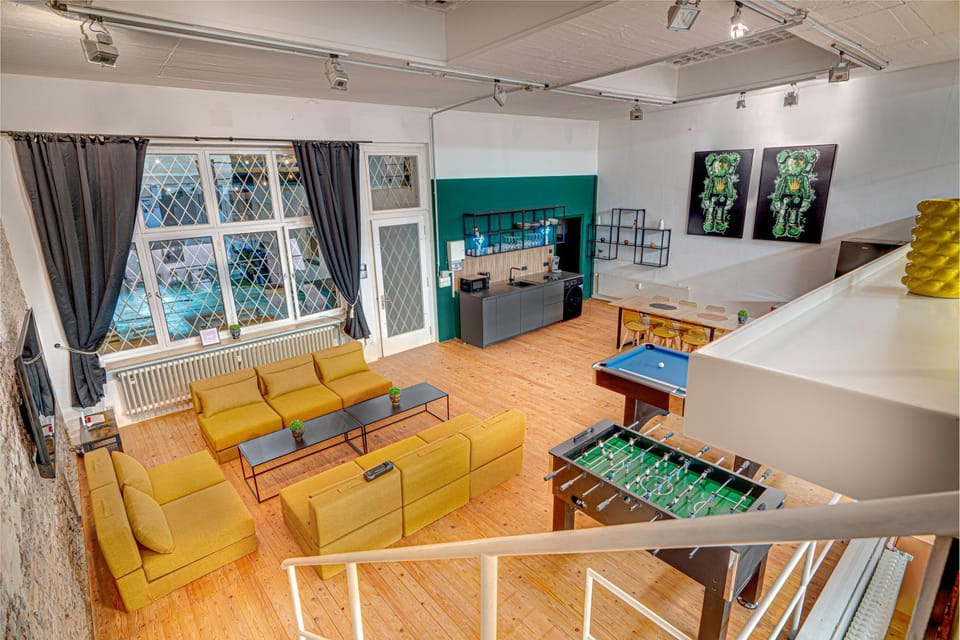 TV and multimedia, Living room, Seating area