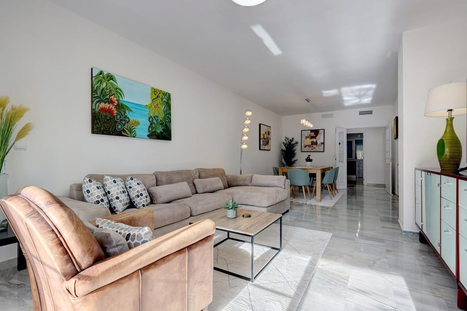 Living room, Seating area, air conditioner