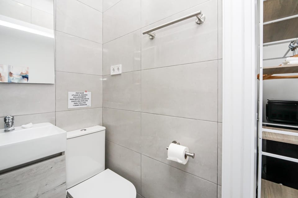 Lena Suites Bed and Breakfast in Madrid