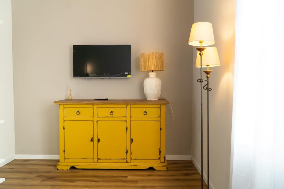 Communal lounge/ TV room, TV and multimedia, Evening entertainment