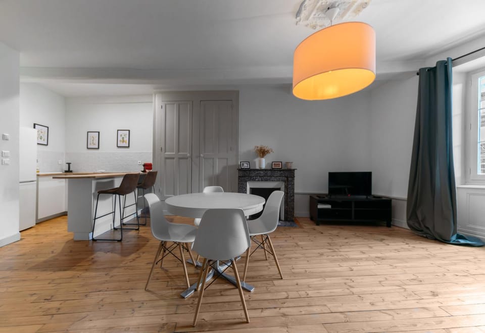 TV and multimedia, Kitchen or kitchenette, Dining area