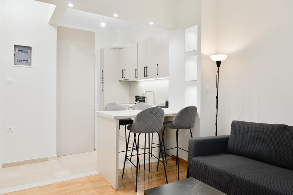 Luxury Suite 3 Downtown Apartment in Peloponnese, Western Greece and the Ionian