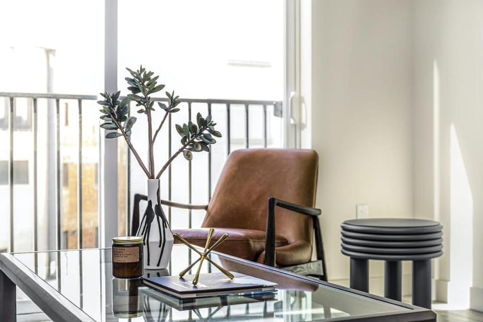 Landing at The Henry Luxury Apartments - 2 Bedrooms in Sanford Apartment in Sanford