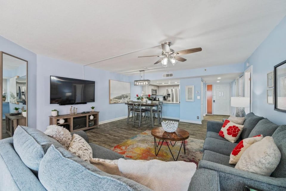 Beach Cottage Condo 2105 House in Redington Shores