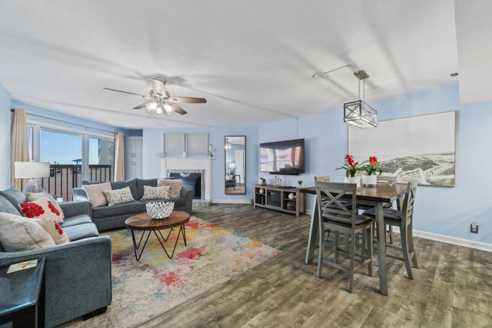Beach Cottage Condo 2105 House in Redington Shores