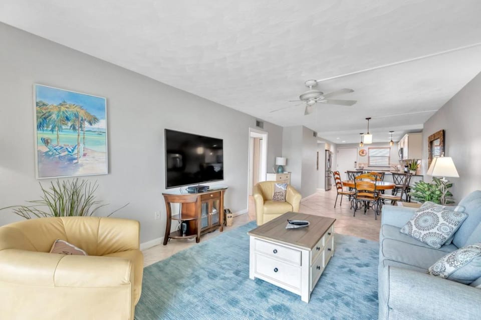 Bayshore Yacht and Tennis Club 616 House in Indian Shores