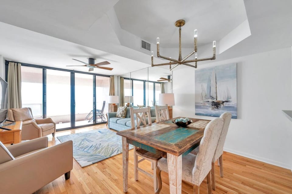 Crescent Beach Club 19C House in Sand Key