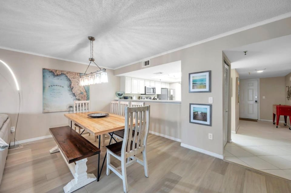 Beach Cottage Condo 1311 House in Redington Shores