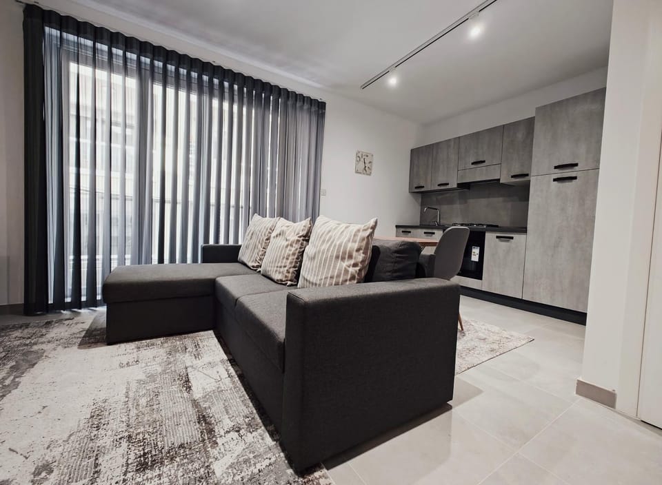Kitchen or kitchenette, Living room, Seating area, oven, stove