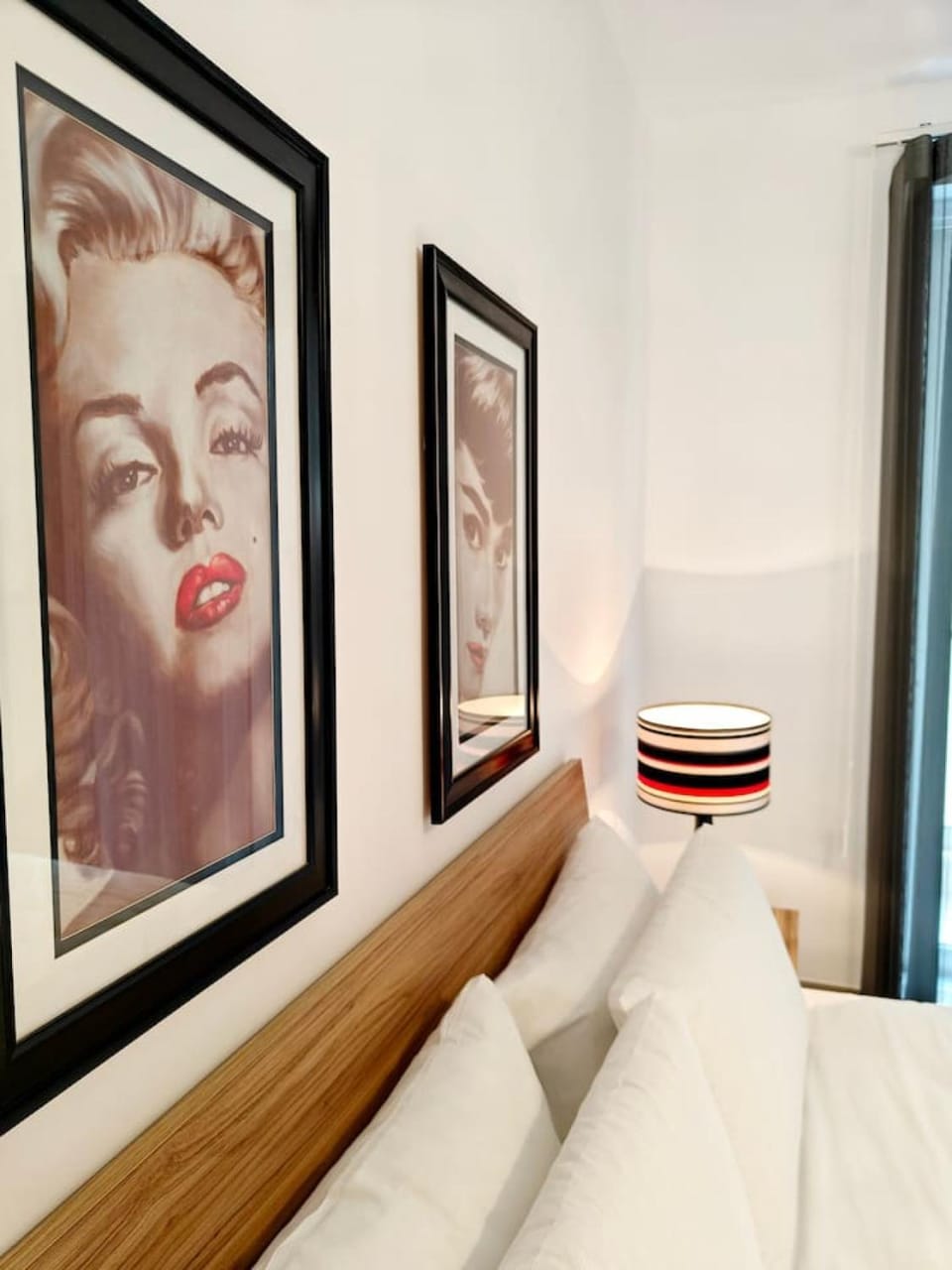 Bed, Photo of the whole room, Decorative detail, Bedroom