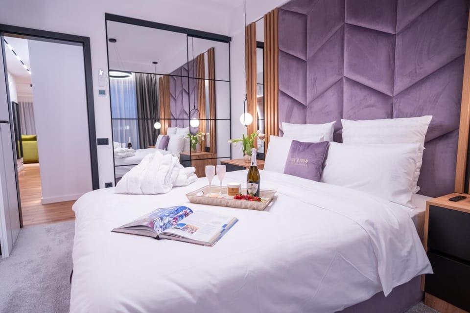 Jacuzzi & Sauna Skyview Apartment in Cluj-Napoca