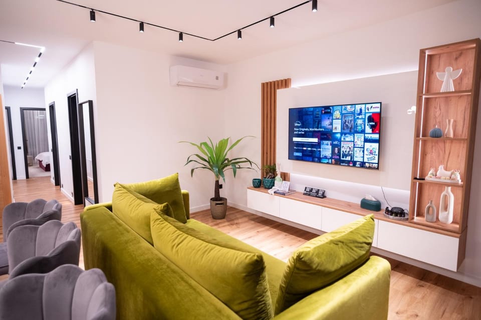 Jacuzzi & Sauna Skyview Apartment in Cluj-Napoca