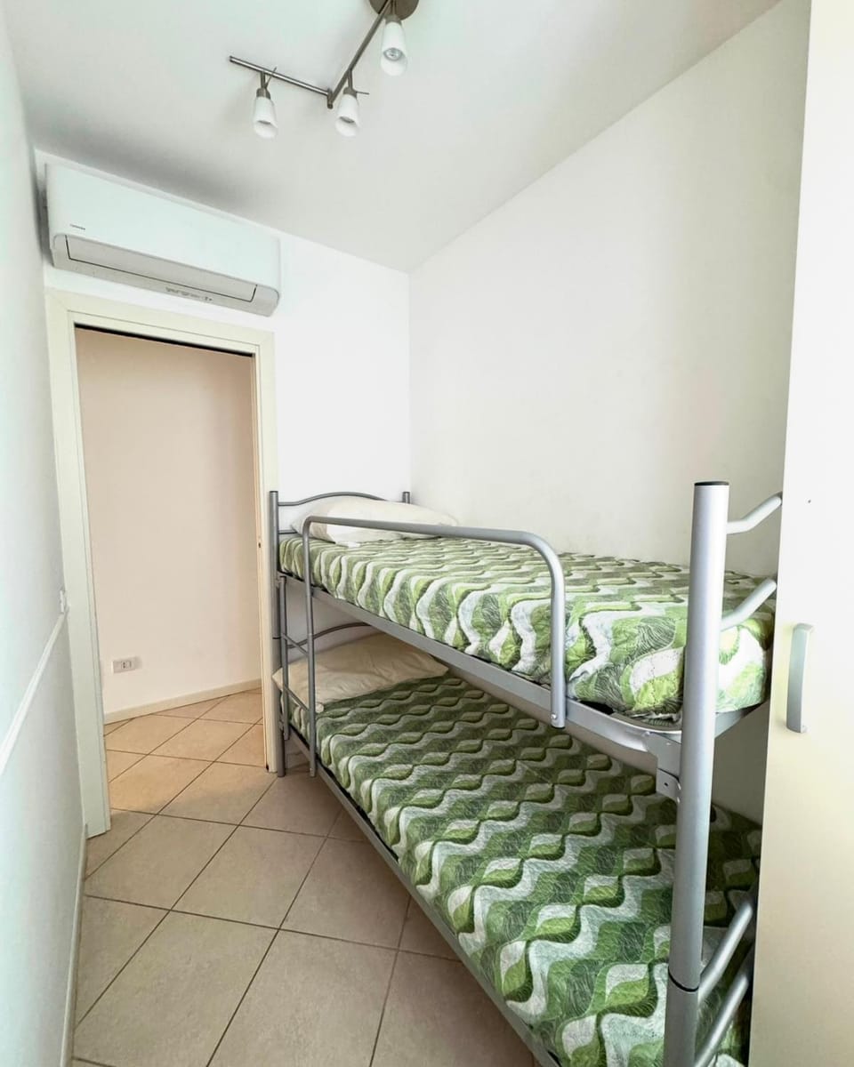 Photo of the whole room, Bedroom, bunk bed