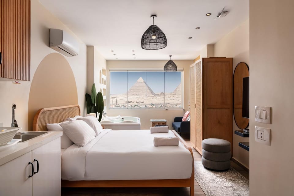 Jacuzzi 2BDR By The Historic Pyramids Apt6 Apartment in Egypt