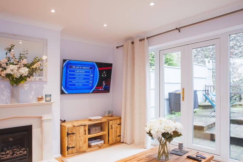 TV and multimedia, Living room, Seating area