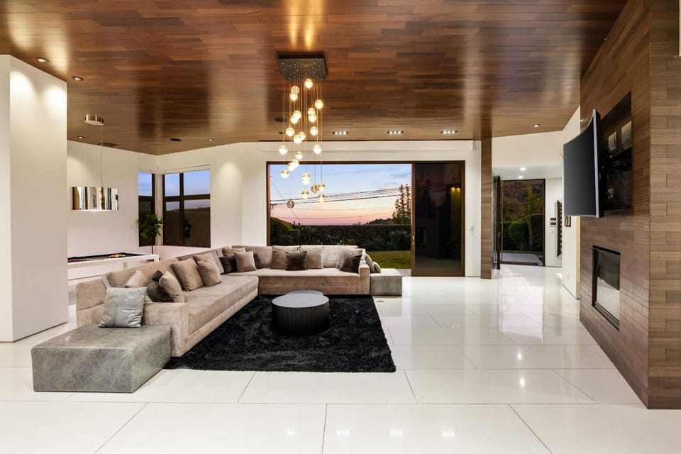 Hollywood Hills 4BR with Rooftop by Colby and Conrad Villa in Hollywood Hills