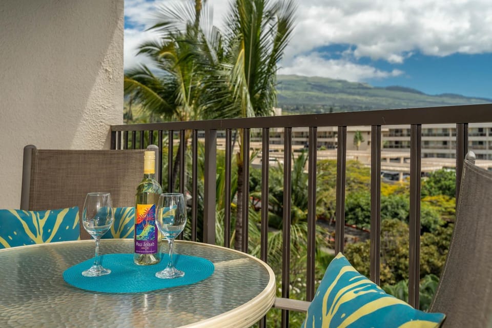 Balcony/Terrace, Seating area, Mountain view, furniture