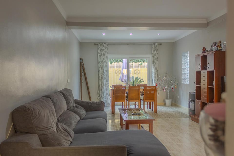 Communal lounge/ TV room, Dining area