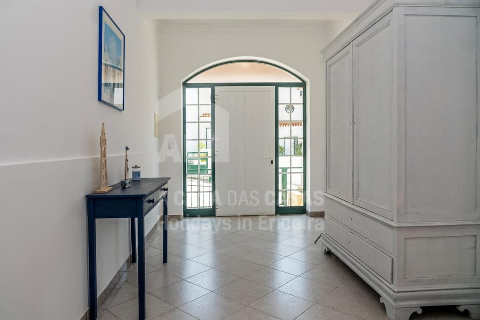 Casa os Naias by ACasaDasCasas House in Ericeira