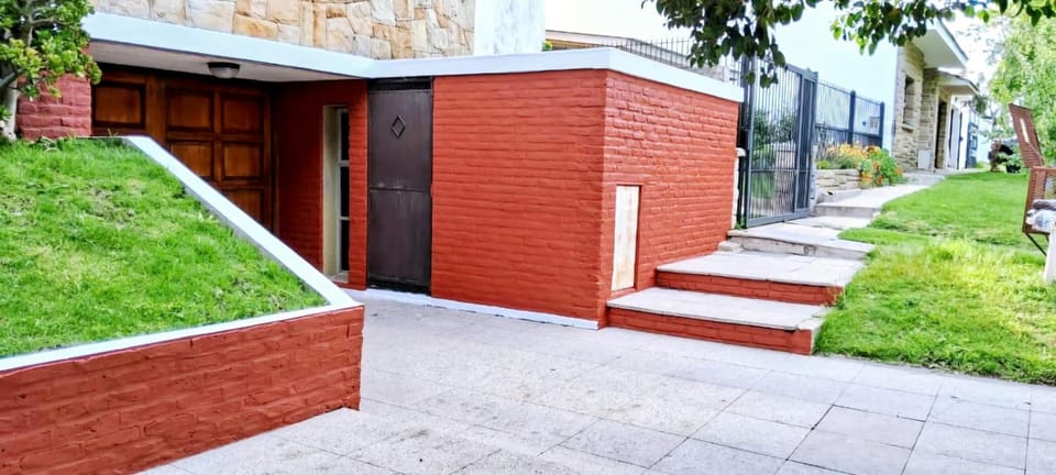 Duplex 3 amb -2 dorm-cochera cub Punta Mogotes House in Mar del Plata