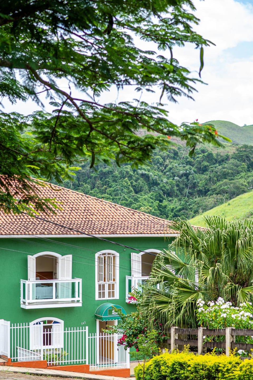 Property building, Spring, Day, Natural landscape, Garden, Garden view, Mountain view