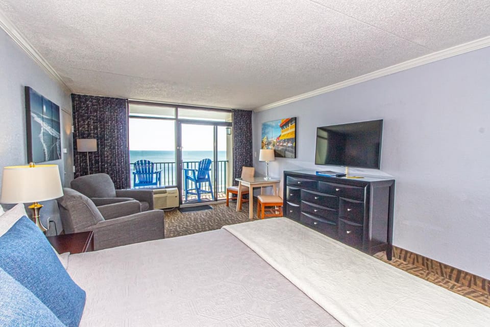 Modern Oceanfront King Suite Sand Dunes Resort 2834 House in Myrtle Beach