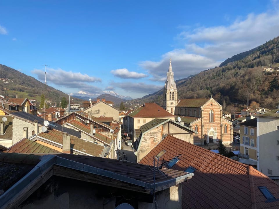 Grand T1 familial, vidéoprojecteur et superbe vue ! Apartment in Auvergne-Rhône-Alpes