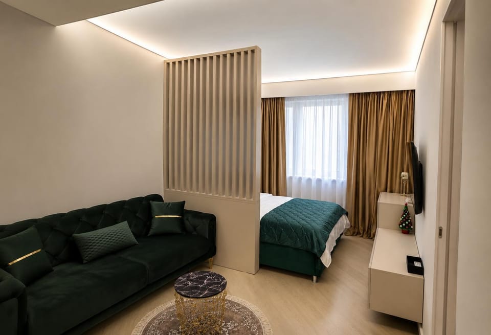 Happy Studio Luxury Cortina North Apartment in Bucharest