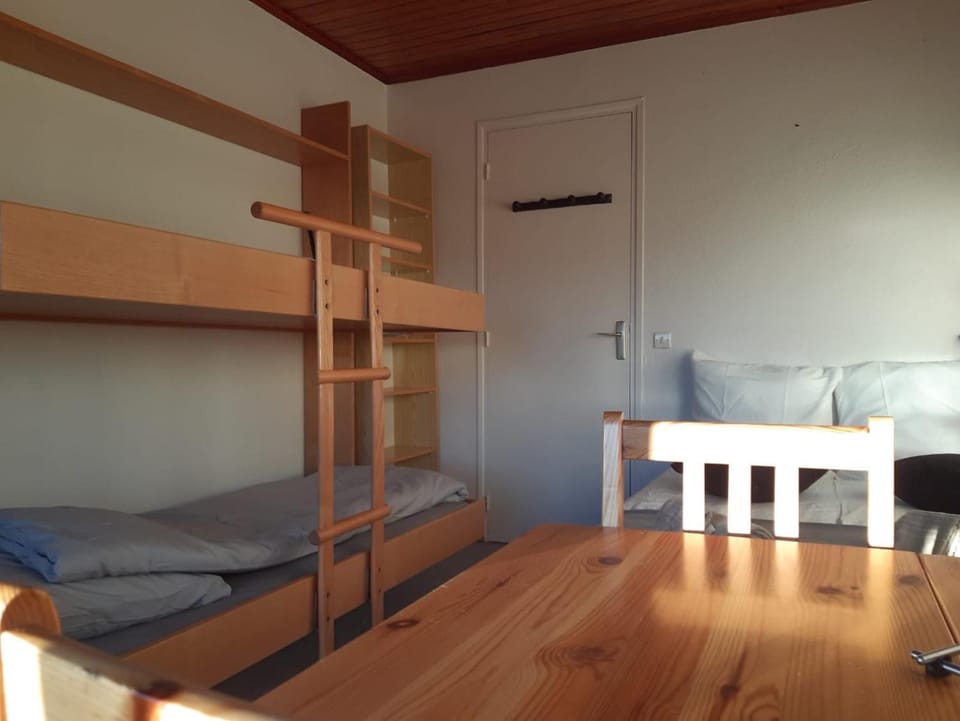 Bed, Photo of the whole room, Bedroom, bunk bed