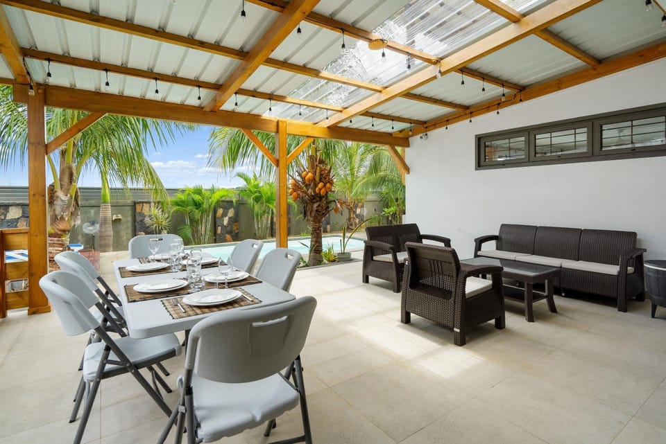 Villa Annielh by IHR Villa in Flic en Flac