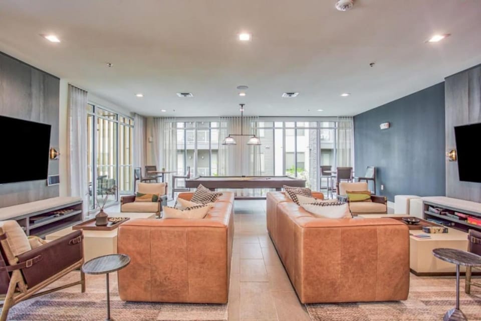 Fascinating 2BD 2BA w Beautiful Pool in Fort Worth Apartment in Fort Worth