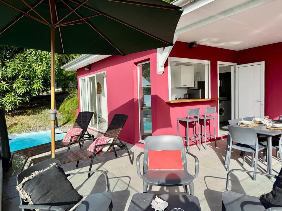 Balcony/Terrace, Swimming pool, Meals