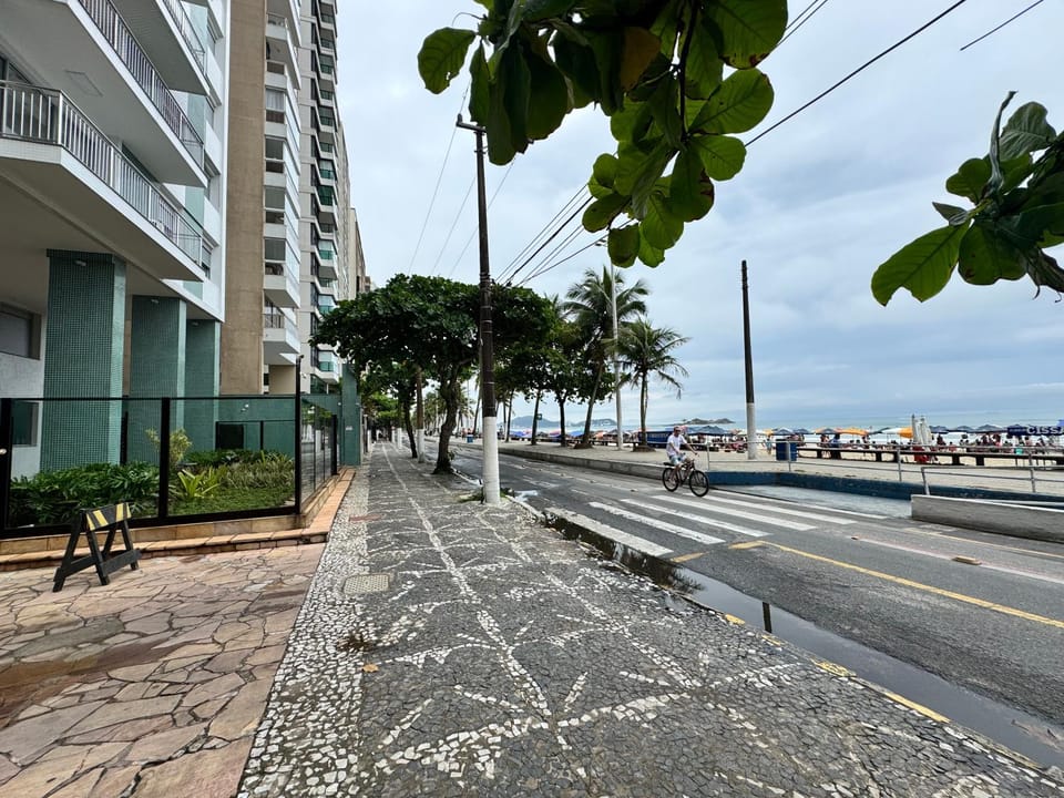 Apartamento Pitangueiras pé na areia Apartment in State of São Paulo