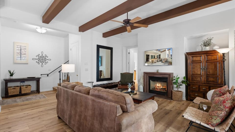 LV315 3BR LV Townhome with Mountain Views Apartment in Indian Wells