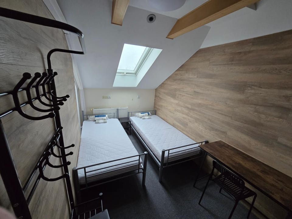 Bed, Photo of the whole room, Dining area, Bedroom