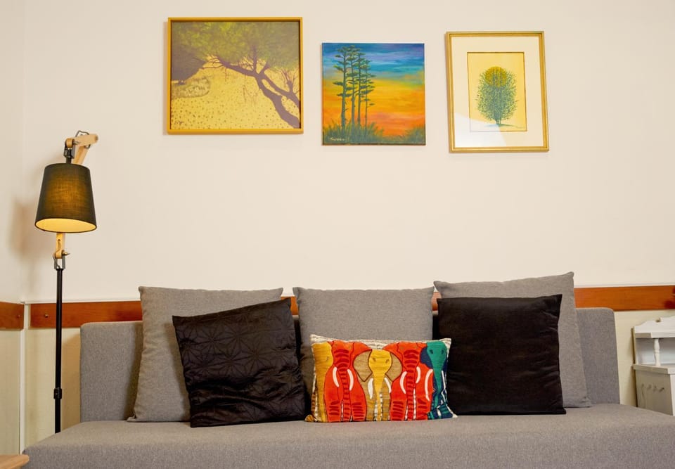 Property building, Photo of the whole room, Decorative detail, Bedroom, On site