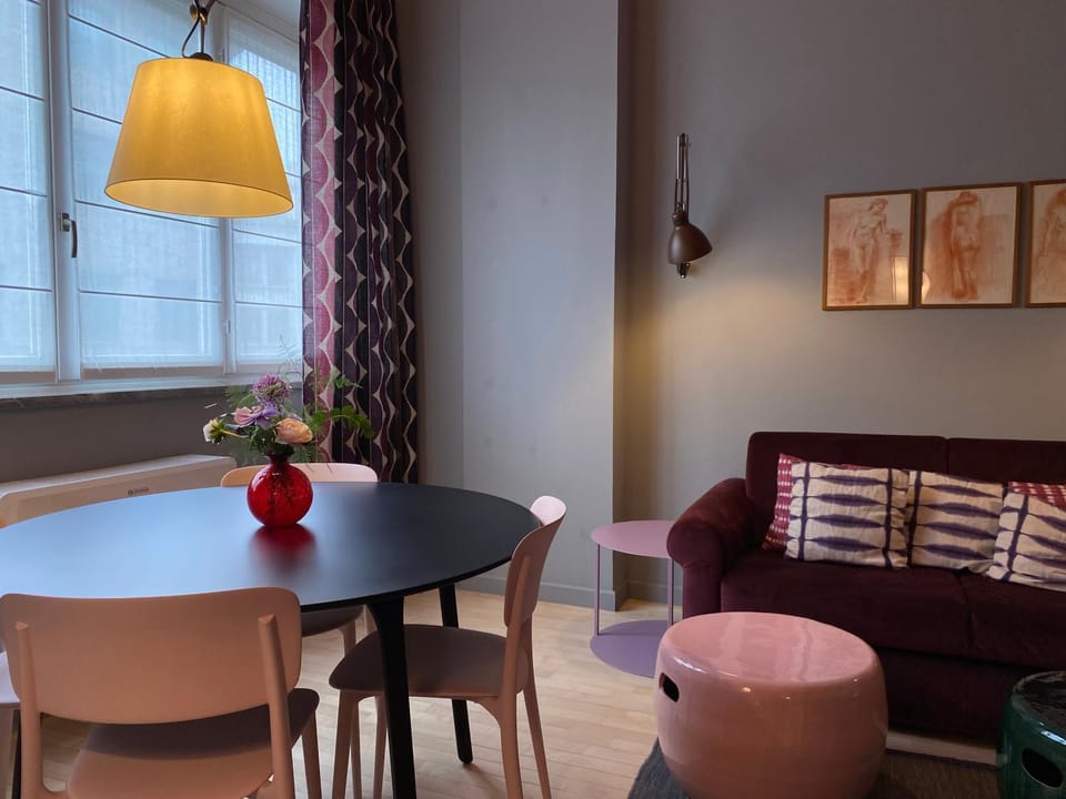 Living room, Dining area