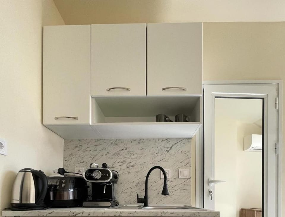Coffee/tea facilities, Kitchen or kitchenette