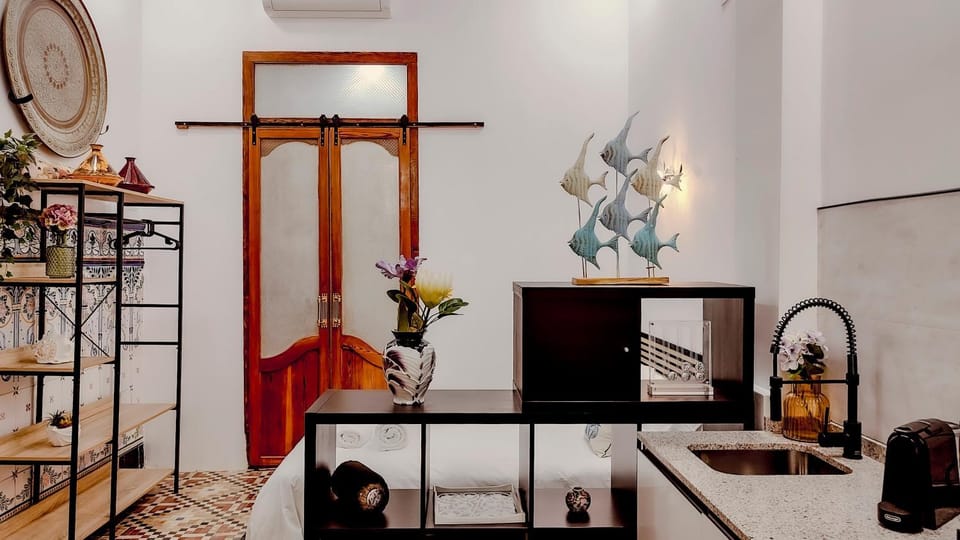 Kitchen or kitchenette, Bedroom