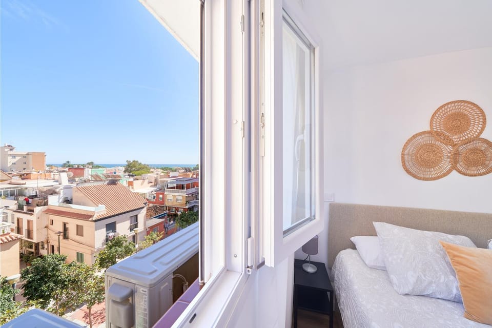 Bed, View (from property/room), Photo of the whole room, Bedroom, City view