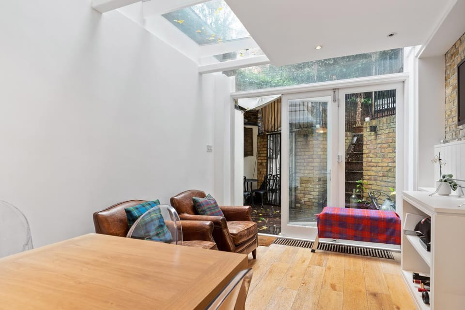 Garden Flat Apartment in City of Westminster