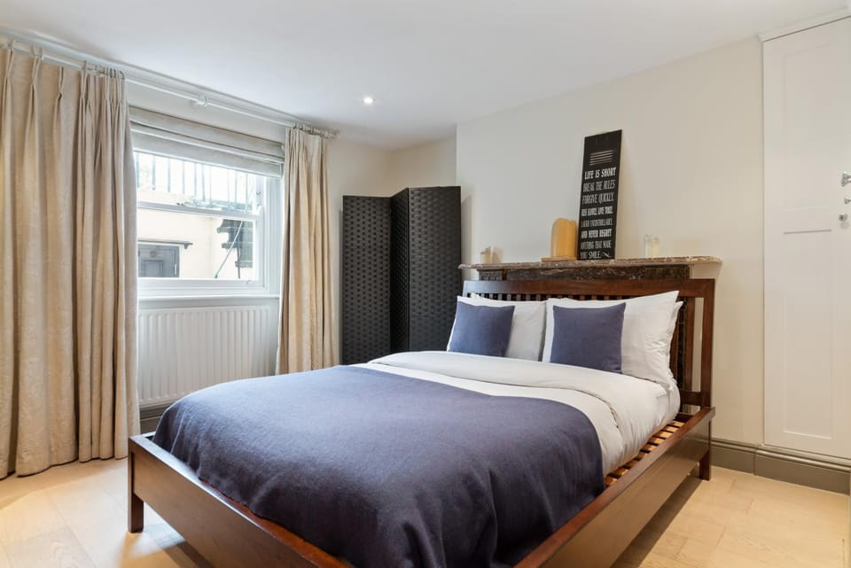 Garden Flat Apartment in City of Westminster