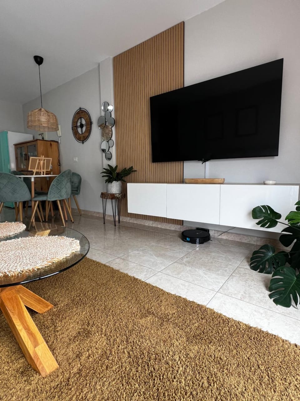 TV and multimedia, Living room