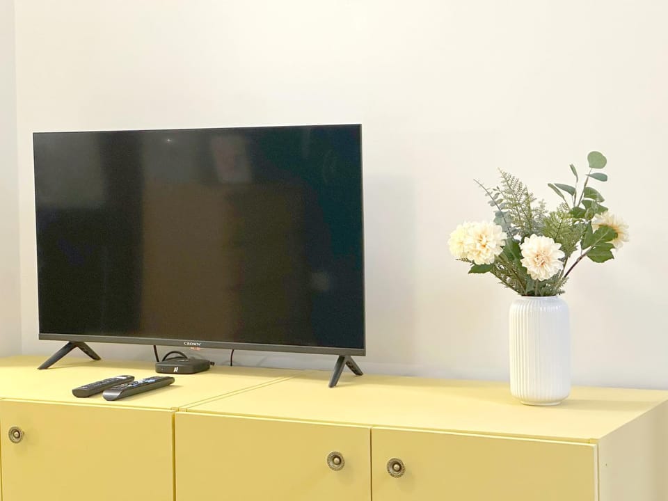 Communal lounge/ TV room, TV and multimedia, Evening entertainment