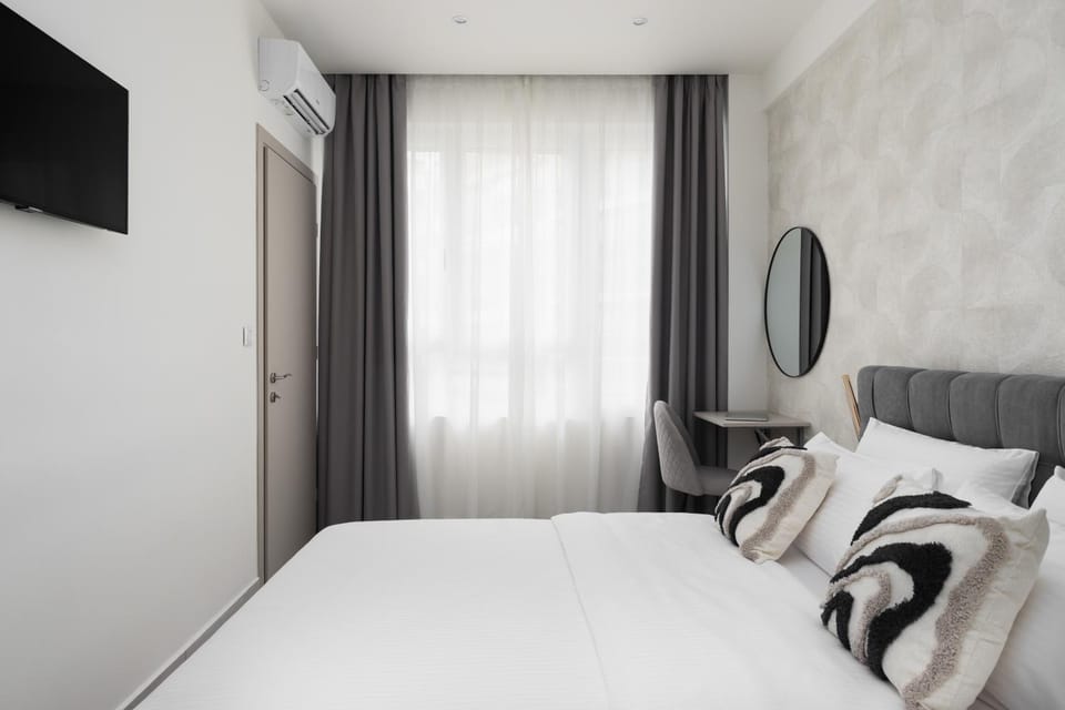 TV and multimedia, Bedroom, air conditioner, air conditioner