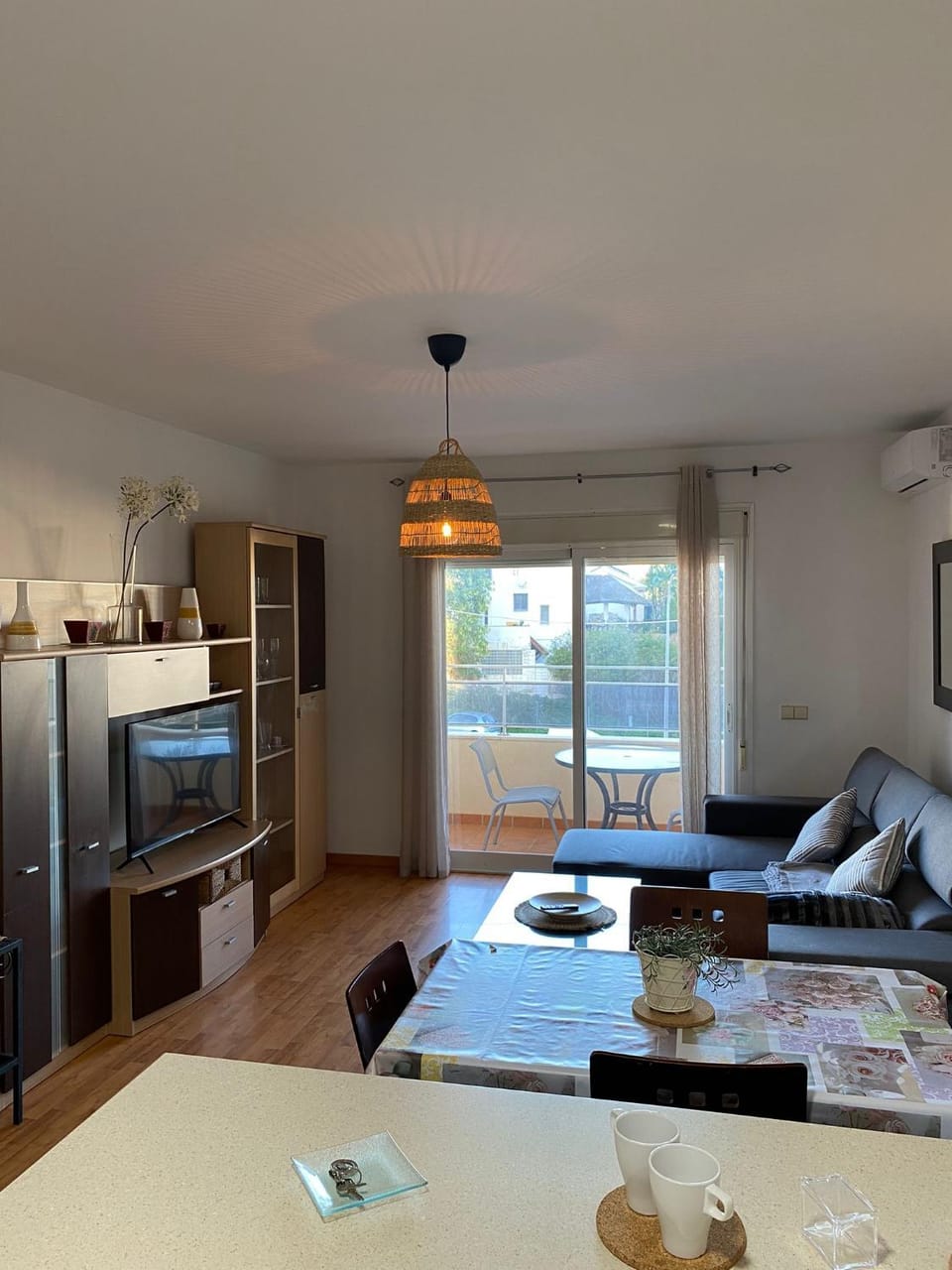 Living room, Photo of the whole room, Seating area, Dining area