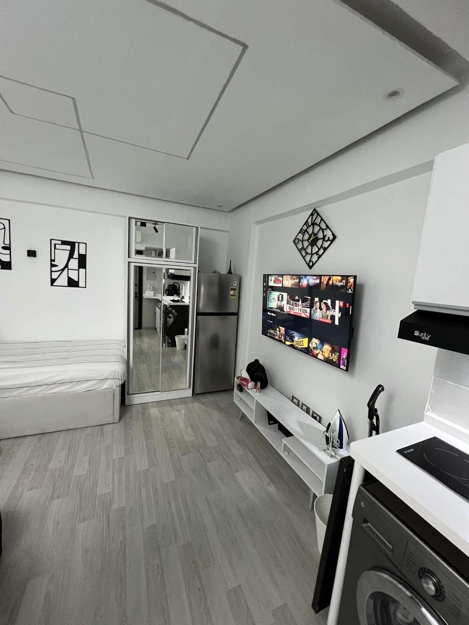Modern Shared Studio in Heart of Zamalek - Males only Luxury tent in Cairo