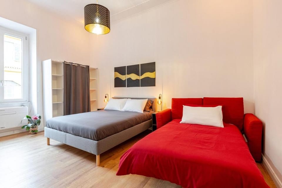 Domus Adriana Ada - adiacente metro A Apartment in Rome