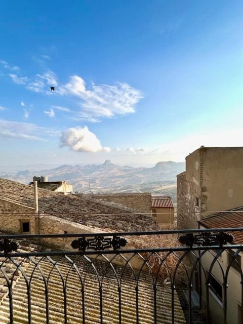 View (from property/room), Balcony/Terrace, Mountain view